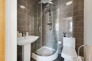 Photo 24- click for photo gallery